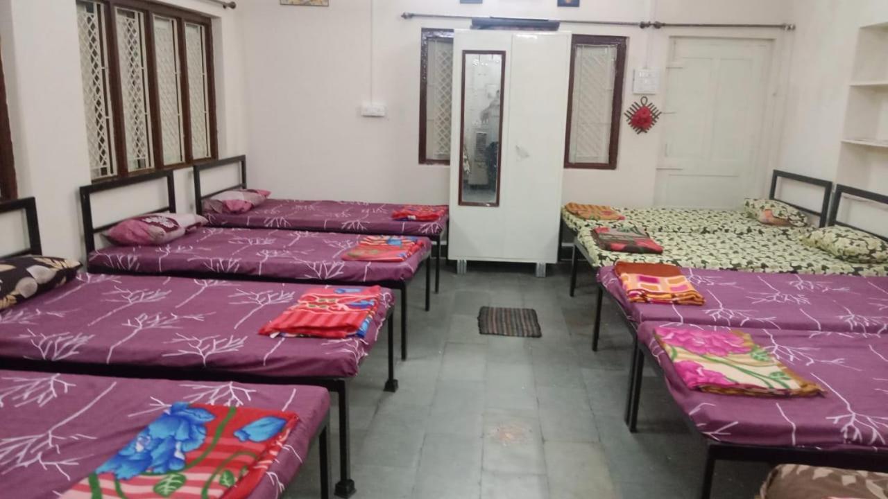 Shivanjali Bhakt Niwas Ujjain Esterno foto